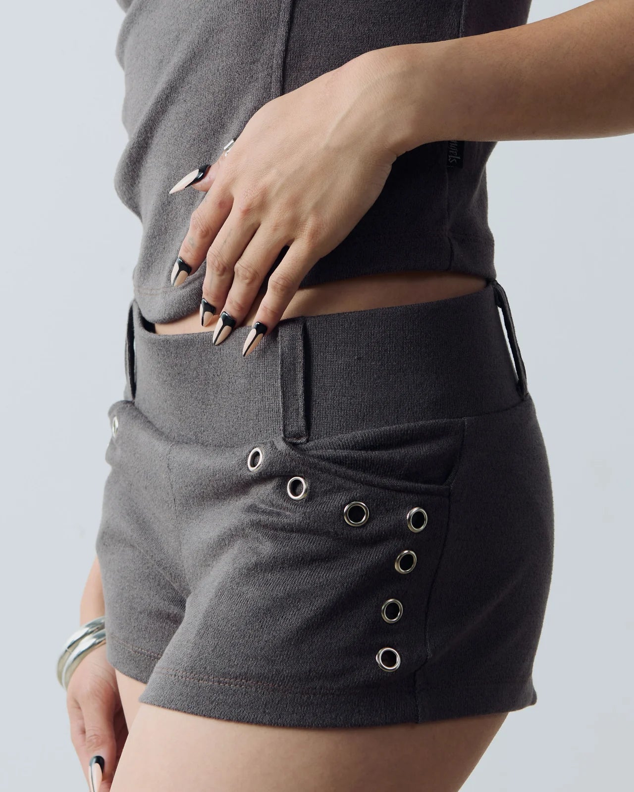 AVA SHORT BROWN