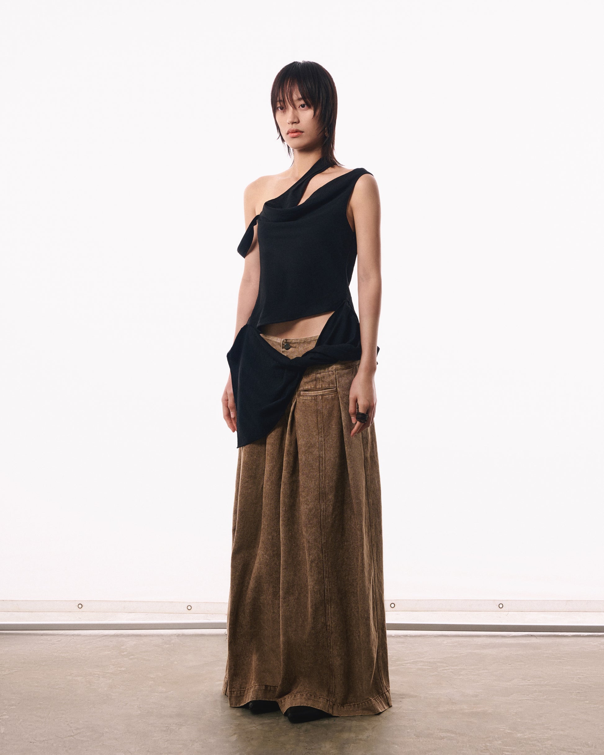 DISLOCATED TOP - BLACK