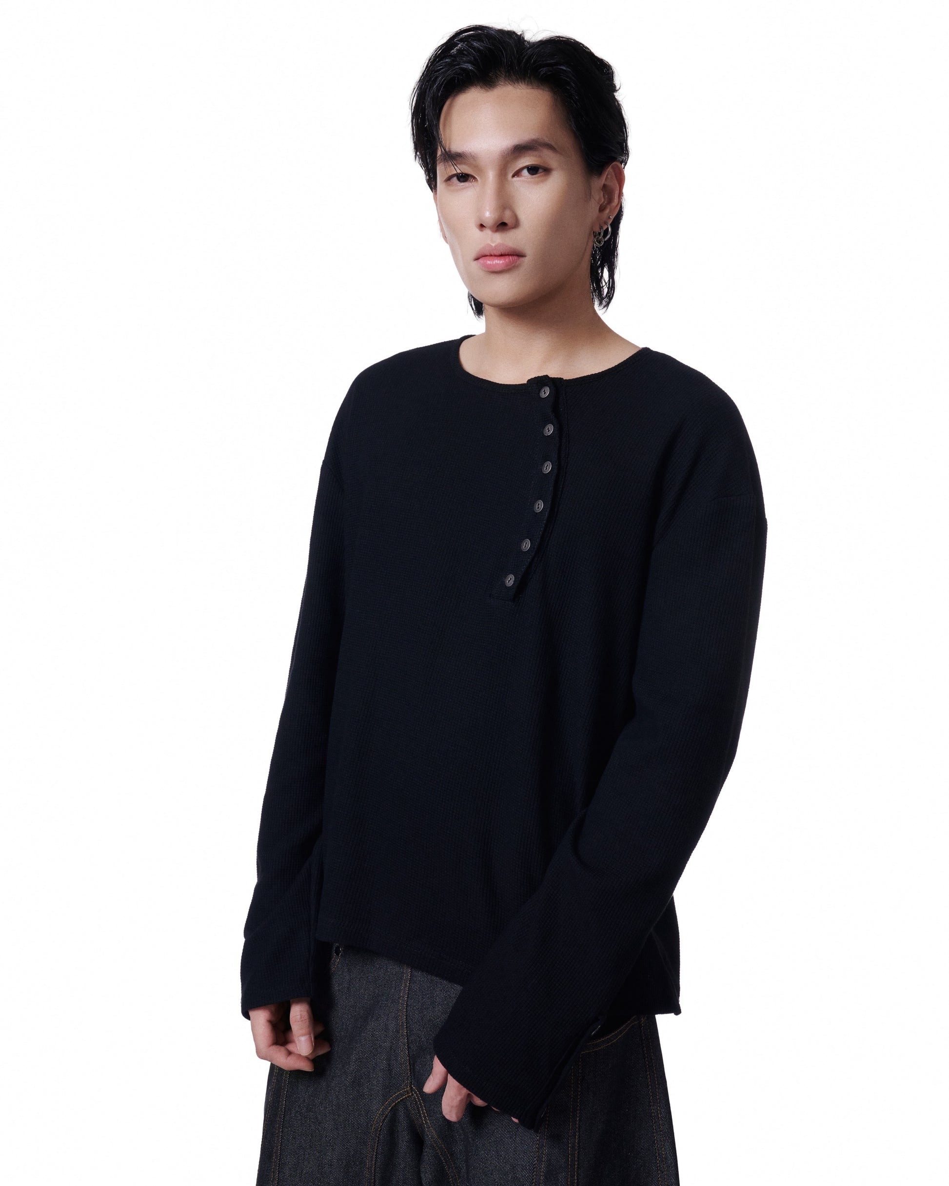 Henley Long Sleeve Oversized (Black)