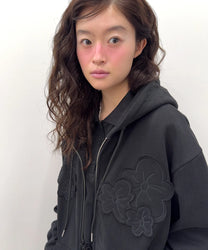 Flower Appliqué Zip Hoodie [Black]
