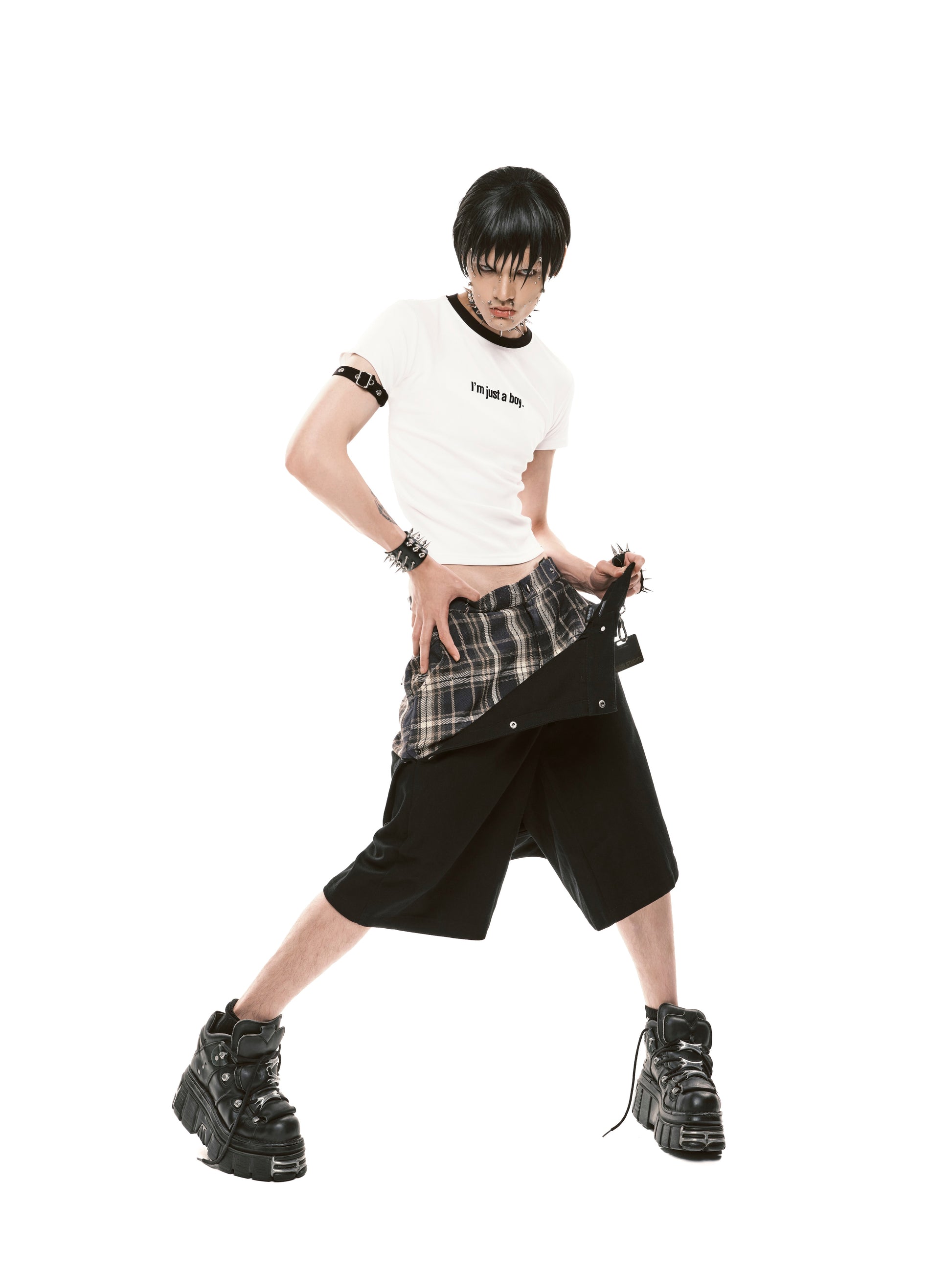 Fracture Layer Shorts (Black)