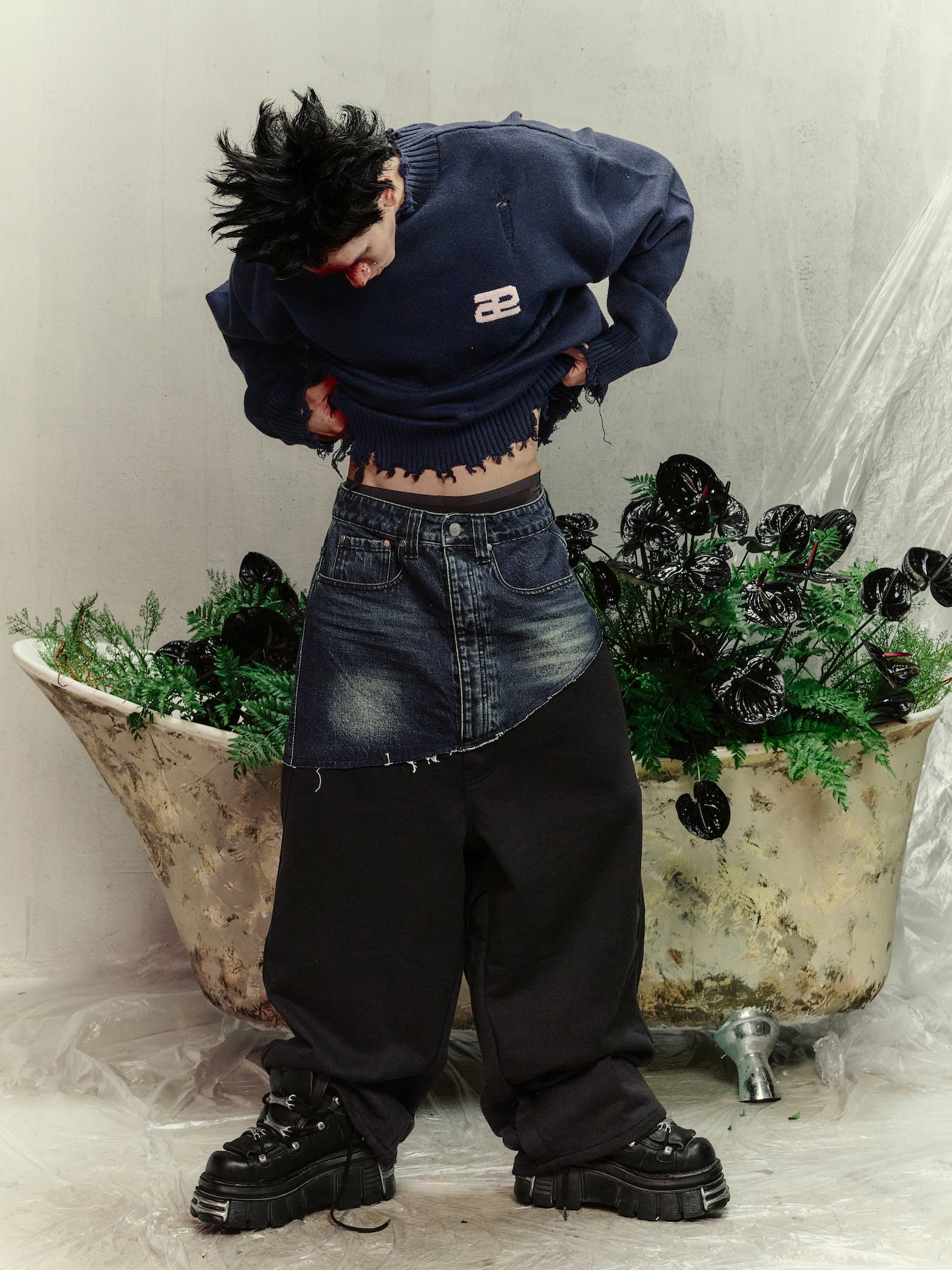 Sanctum - Cut Off Pants