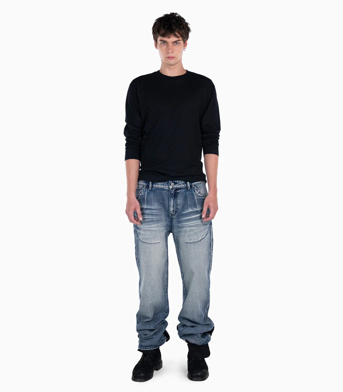 STRAIGHT BLUE JEANS