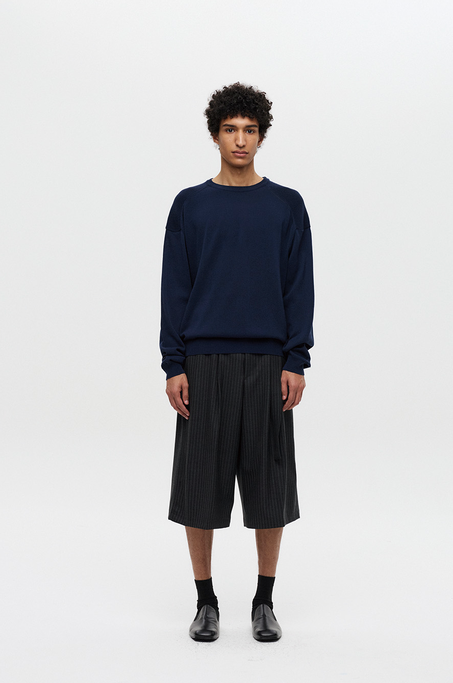 Belted Stripe Bermuda Slacks (Black)