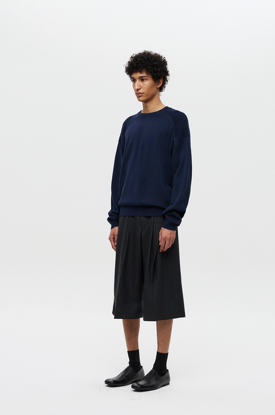 Belted Stripe Bermuda Slacks (Black)