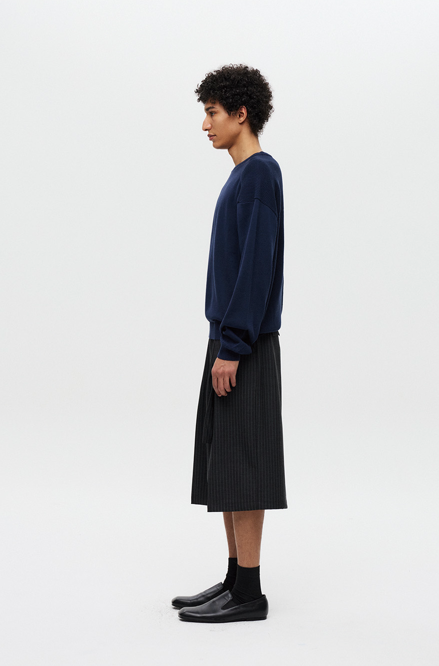 Belted Stripe Bermuda Slacks (Black)