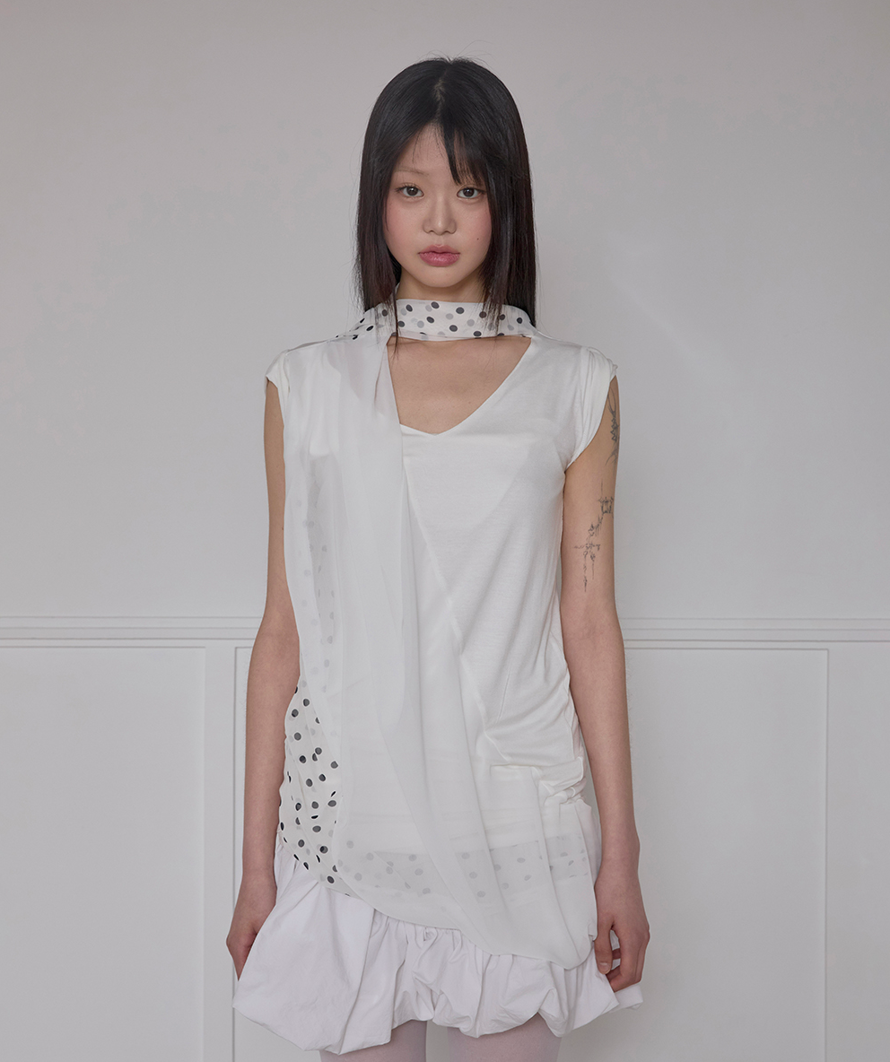 Layered Dot Scarf T-Shirt (White)